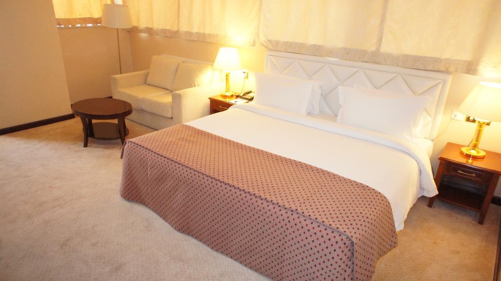 Gloria Hotel Doha Zimmer foto