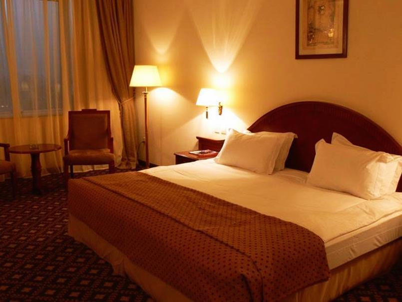 Gloria Hotel Doha Zimmer foto